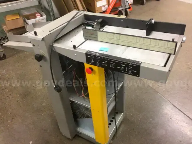 Used Morgana Morgana Auto Creaser 758212 Scoring & Perforating Machines Delaware US | United Machine Co. #1563579