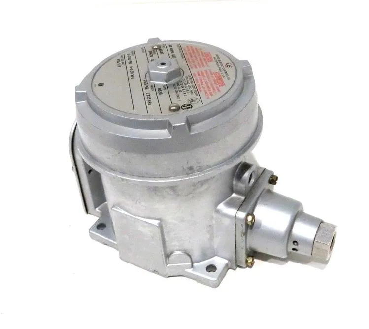 New | in-Stock UNITED ELECTRIC 95478-358 Pressure Switches | SB Industrial Supply #815037