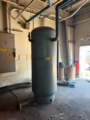 Used _UNKNOWN_ _UNKNOWN_ Pressure Tanks Ohio US | Myron Bowling Auctioneers Inc #1504550