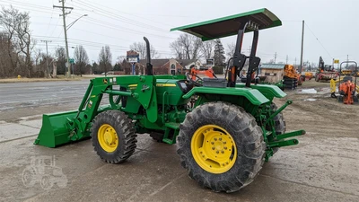USED 2013 JOHN DEERE 5055E