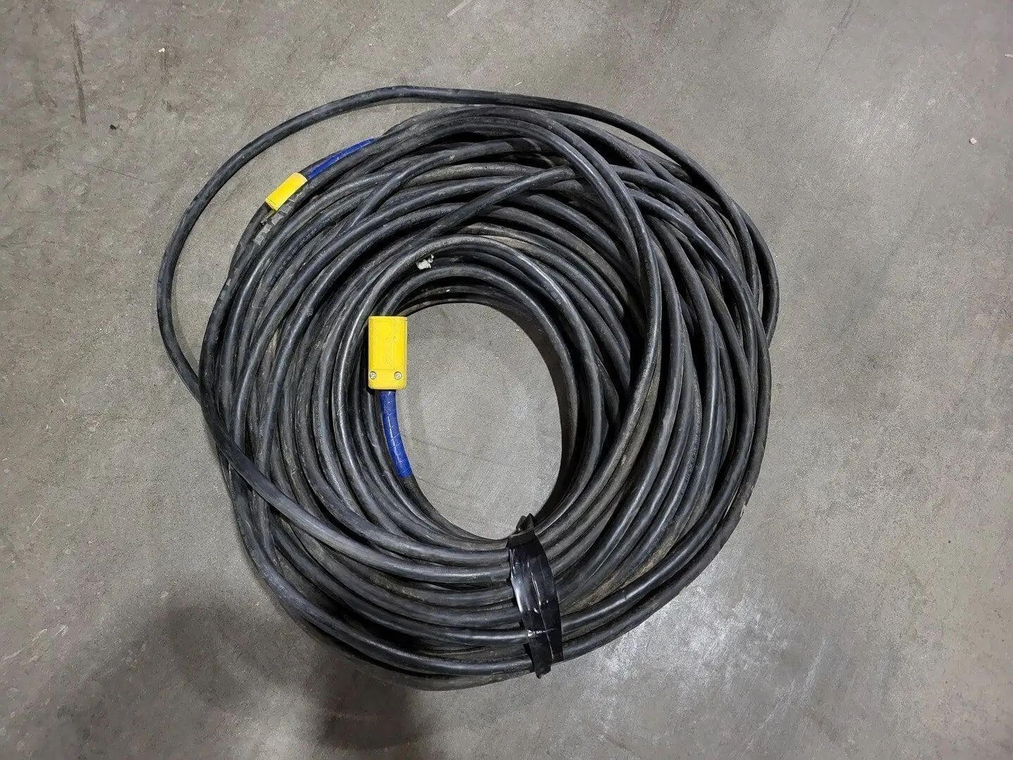 235 ft SOOW Power Extension Cord 14/3 AWG 15A 125V
