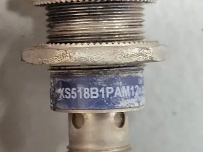 USED TELEMECANIQUE XS518B1PAM12