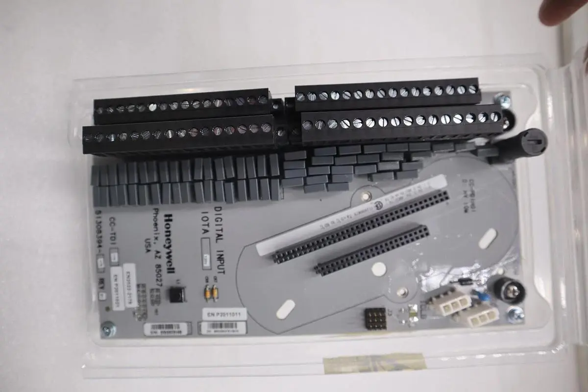 HONEYWELL 51308386-175 CC-TDIL01 DIGITAL INPUT IOTA BOARD 24V DI IOM NEW #G188A