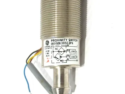NEW GENERAL ELECTRIC CR215DB30SC3PA PROXIMITY SWITCH