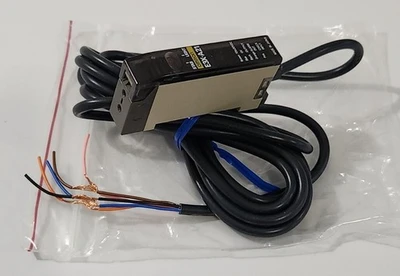 NEW Omron E3X-A21