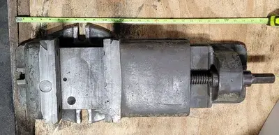 HEAVY DUTY MACHINIST VISE, 8.5IN JAW WIDTH