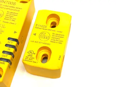USED IFM RFID CODED SAFETY SENSOR W/ CODED DEFINED TARGET