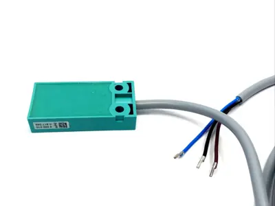 NBB5-F33-E2, 084620, 84620 | Pepperl+Fuchs NBB5-F33-E2 Inductive Sensor 84620 - New
