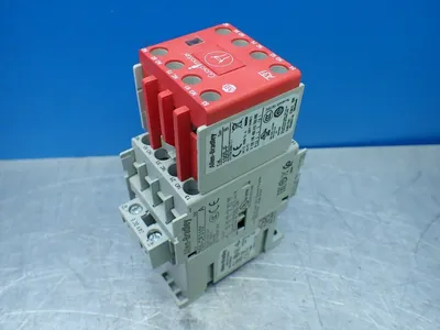 NEW ALLENBRADLEY 700SCF620EJC