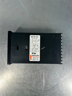 Watlow 985A-3CD0-0000 Temperature Controller (BIN643)