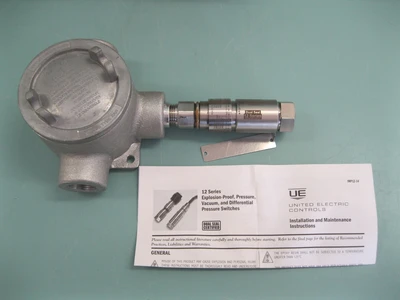1/2" United Electric Controls 12 Series Explosion Proof Pressure Switch NEW G17