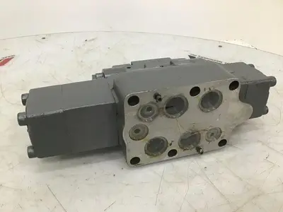 USED VICKERS DG5V-H8-2D-E-T-U7-H-82-JA518