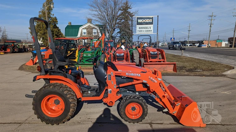 Used 2019 KUBOTA B2301 Agricultural Tractors | Rosseel's Equipment Inc #720660