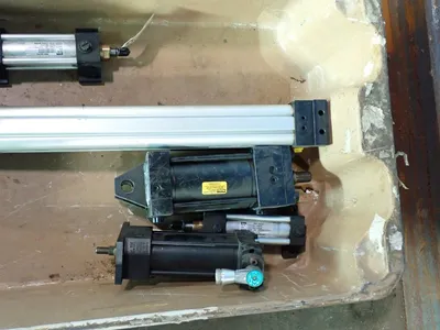 Pneumatic Assortment Lot