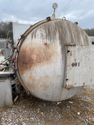 Gaston County 304 stainless steel autoclave. 6′ diameter X 7′ long.