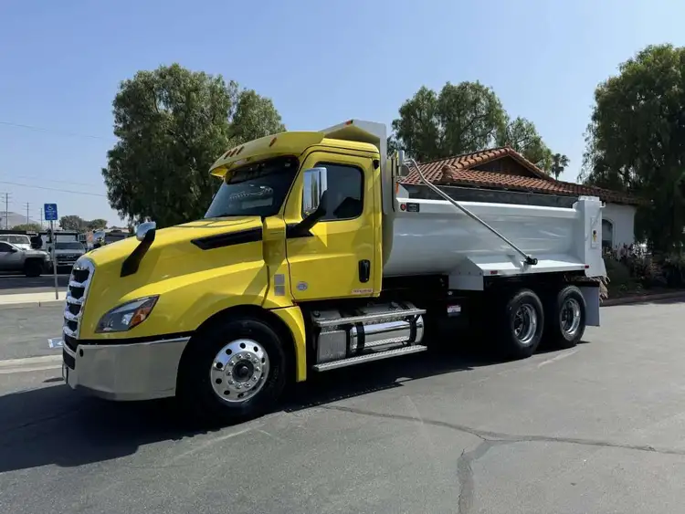 Used 2019 FREIGHTLINER CASCADIA 126 Tractors & Trailers California US | Commerce Truck Equipment Sales #1548313