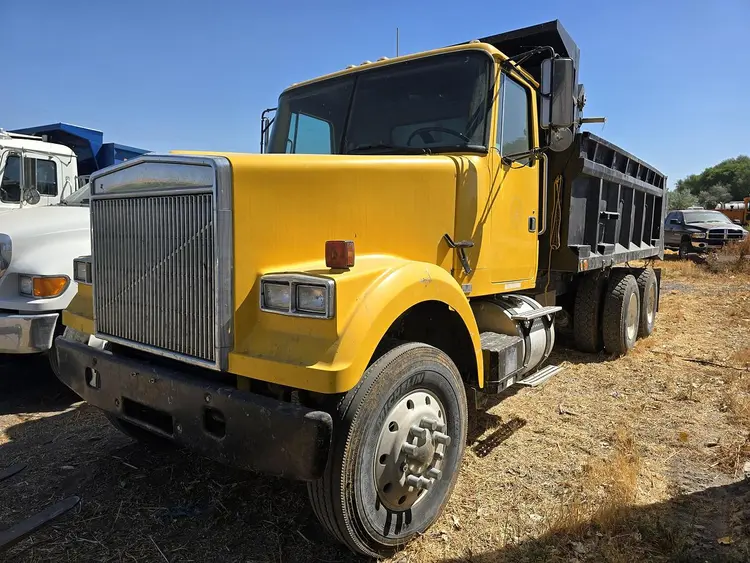Used 1992 VOLVO _UNKNOWN_ Dump trucks Idaho US | Berry Machinery #911052