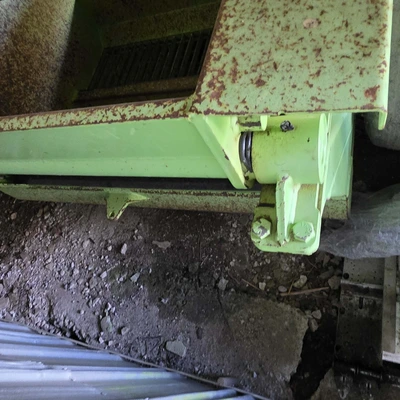 2010 SCHULTE 2500 GIANT Rock Picker | Iron Listing (58)