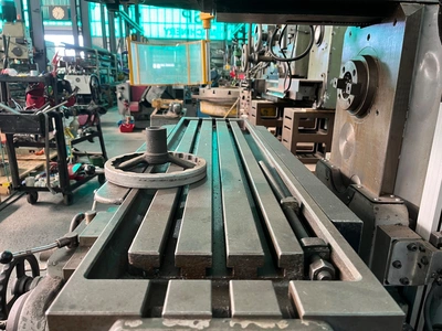HITACHI SEIKI 2ML-U Milling machine Universal | ESP Machinery Australia Pty Ltd (4)