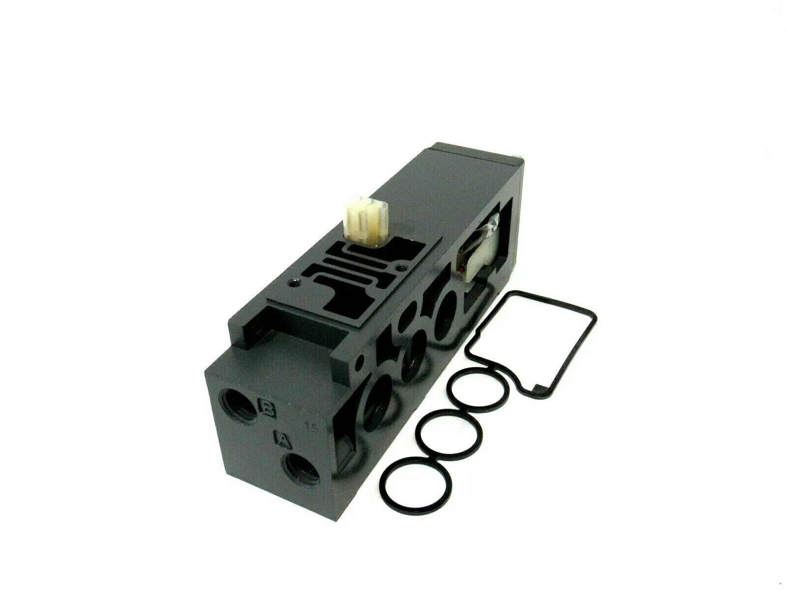 NEW NUMATICS 239-740 VALVE 239740