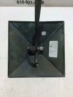 Escort Lighting PYR 8-18V Outdoor Landscape Luminare Low Voltage
