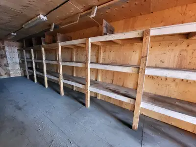 40 ft Insulated Shipping Container on Skid w/ Shelving & Electrical - EU4098815