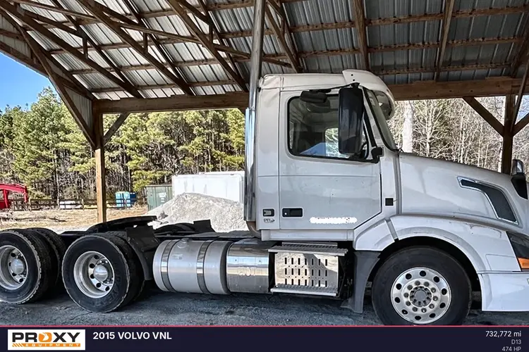 Used 2015 VOLVO VNL Conventional trucks North Carolina US | Proxy Equipment #1385412
