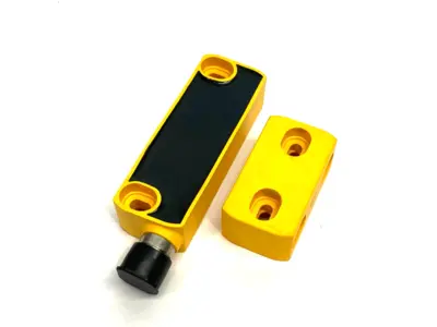 USED IFM RFID CODED SAFETY SENSOR W/ CODED DEFINED TARGET
