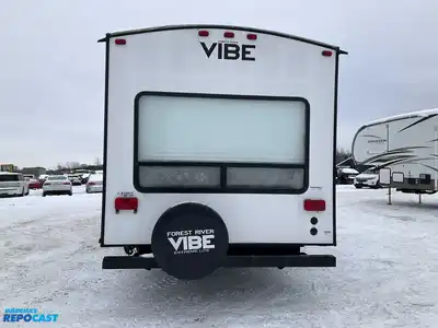 USED 2018 FOREST RIVER VIBE 288RLS