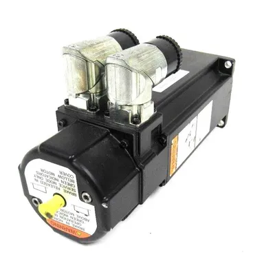 USED KOLLMORGEN AKM33H-CCSSS-03 SERVO MOTOR AKM33HCCSSS03 5443888-2R2