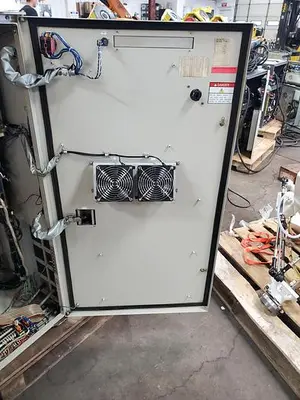 USED 2005 YASKAWA MOTOMAN HP6