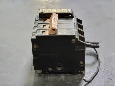 USED CUTLER-HAMMER CH370