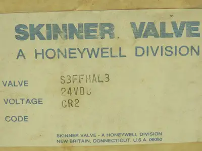 Honeywell Skinner S3FFHAL3 Solenoid Valve 5-Way 3 Pos 24VDC 150 PSI 3/8" NPT