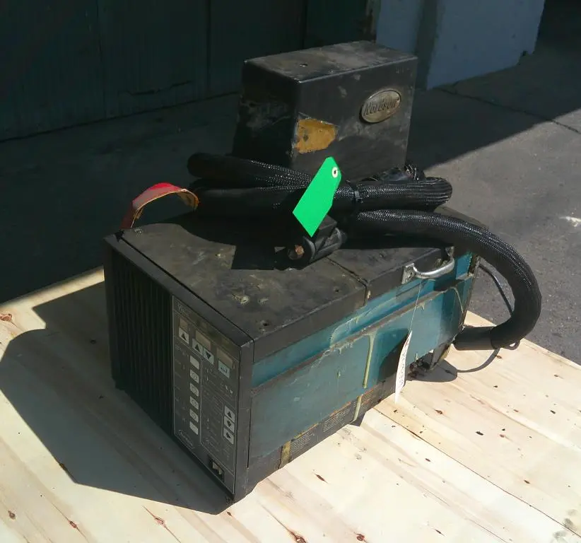 SPC9359  Hot Melt Dispenser Nordson hot melt glue dispenser model 3400V-1EAV2D