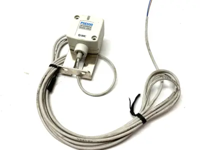 USED SMC DIFFERENTIAL PRESSURE SENSOR, LOW PRESSURE