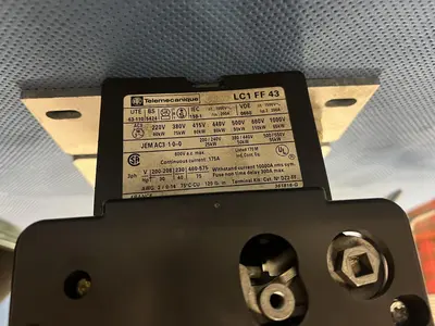 USED TELEMECANIQUE LC1 FF 43 + LA1 F 221