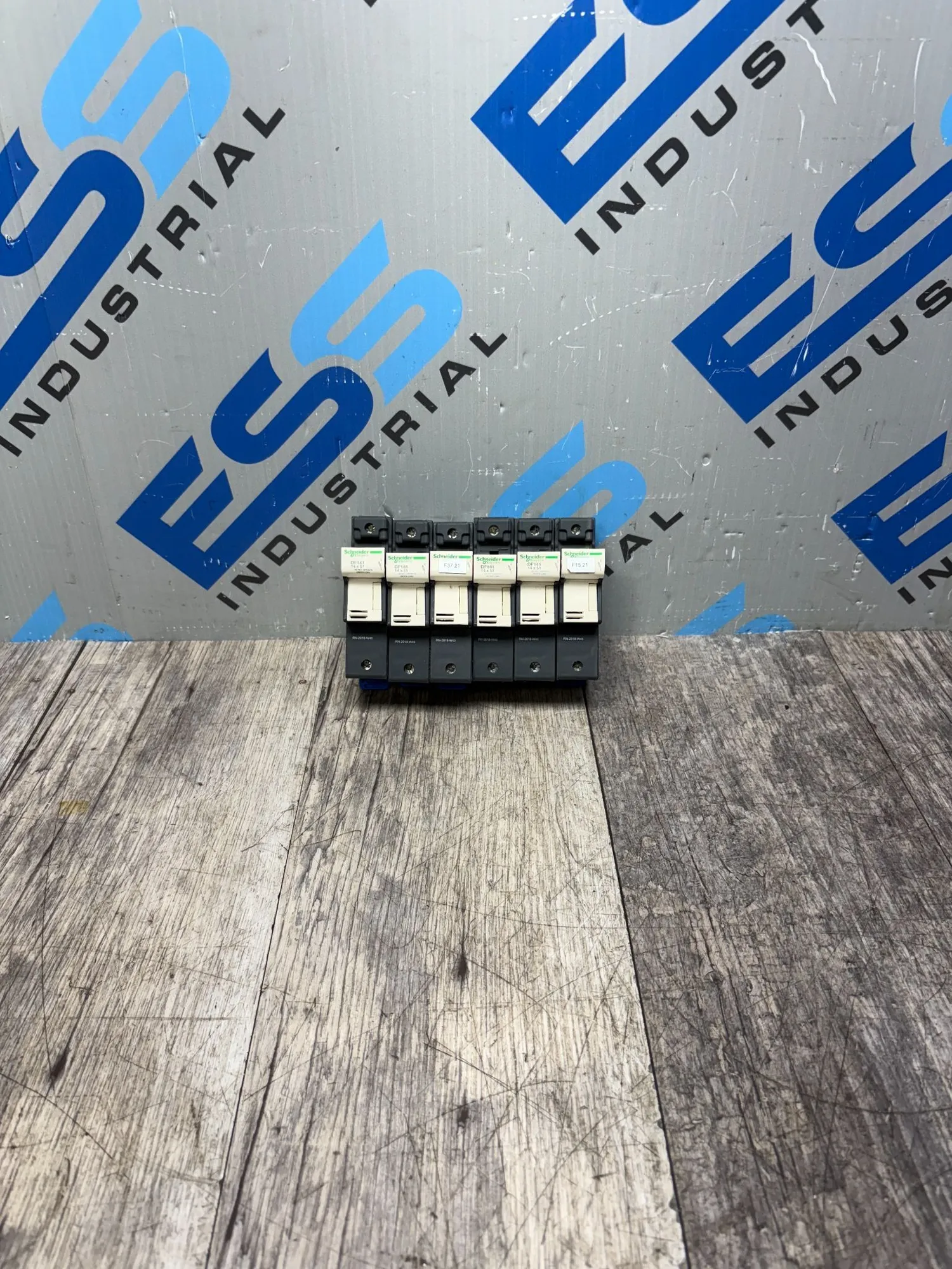 USED SCHNEIDER DF141