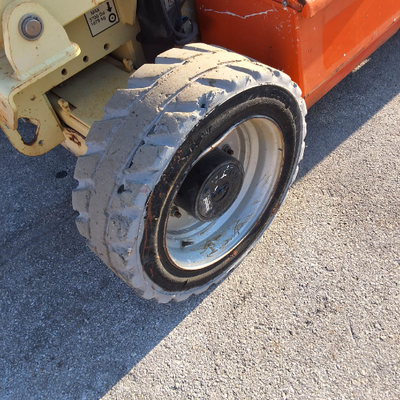 USED 2013 JLG 4069LE