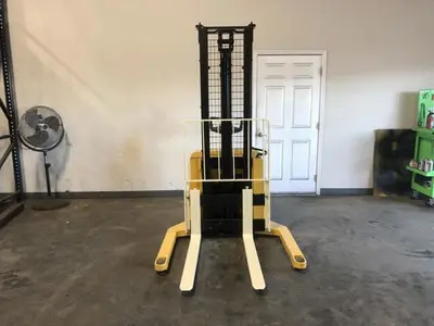 USED 2004 YALE MSW040LE
