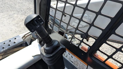 USED 1999 BOBCAT 773G