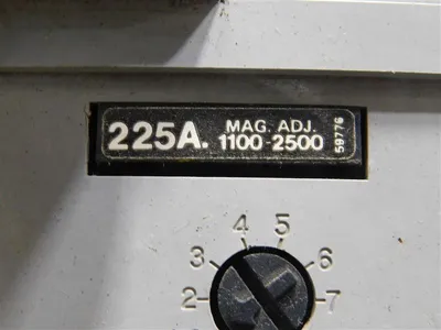 Gould HF63F250 Circuit Breaker 600VAC 250A 3 Pole 225A Rating Plug Chipped Used