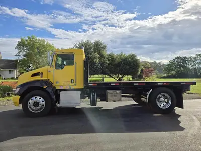 USED 2014 KENWORTH T370