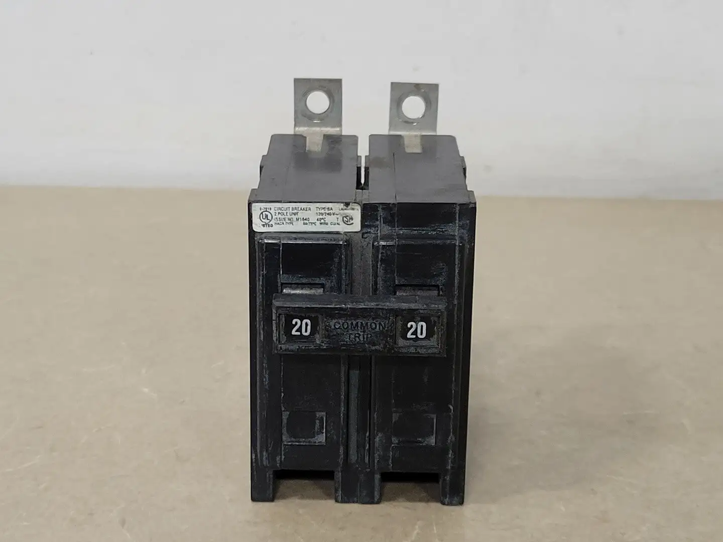 USED CUTLER-HAMMER BA220