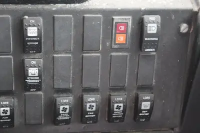 1996 INTERNATIONAL 3800 T444E BUS | Levy Recovery Group (28)