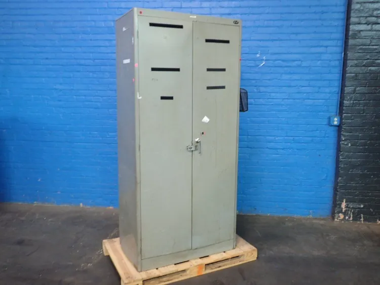 Used LYON _UNKNOWN_ Cabinets Ohio US | HGR 24 #1232728