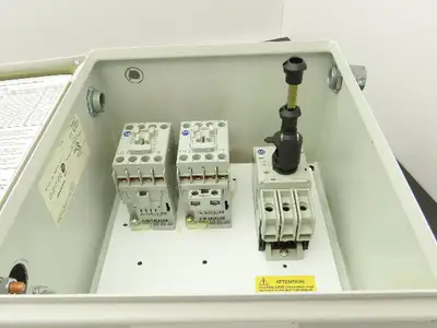 Allen Bradley 103H-NX2D Reversing Motor Starter Enclosed Disconnect 140M-C2E-C10