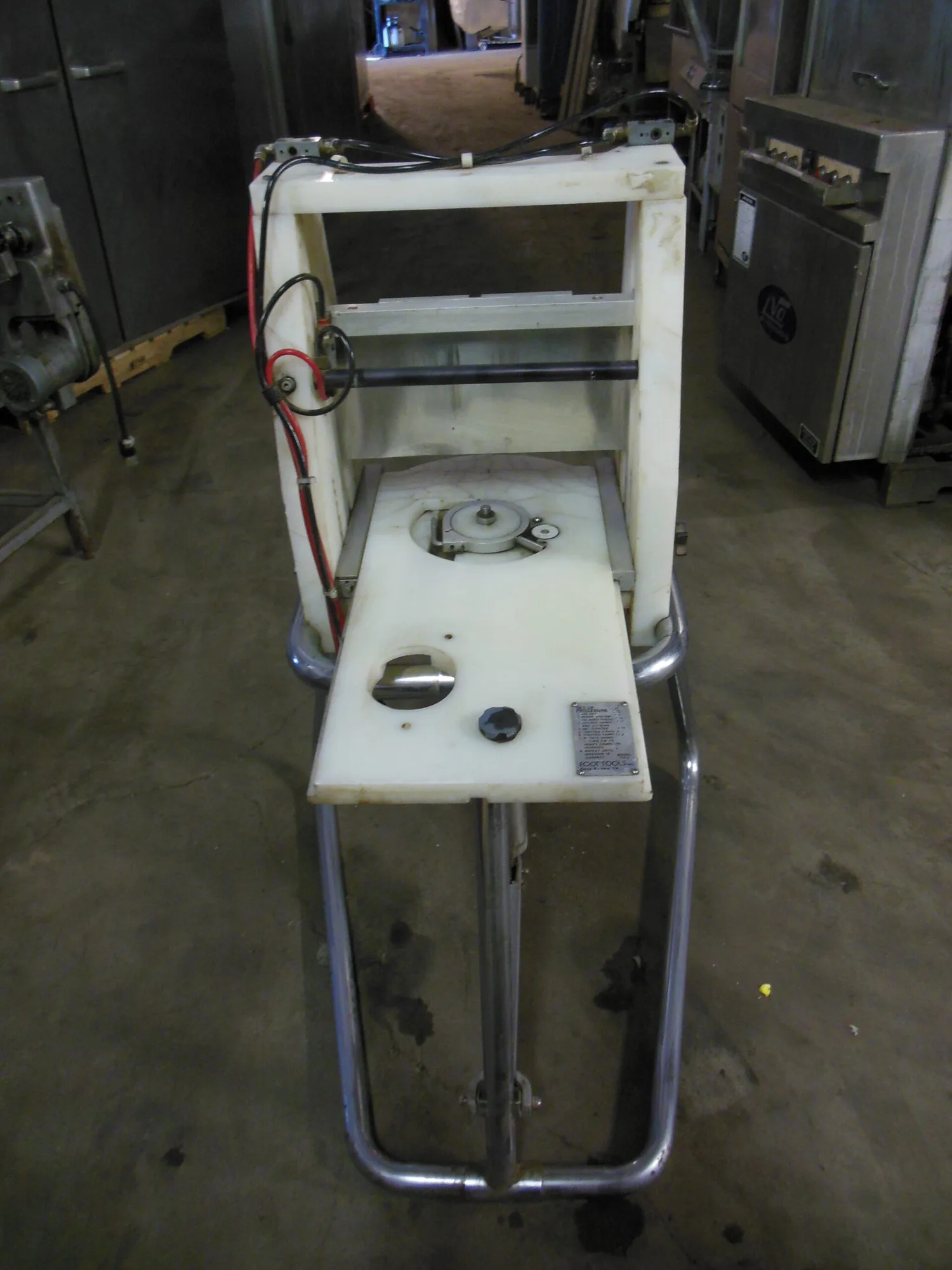 8-0134 Food Tools Inc. Round Cake and Pie Cutting Machine CS-4