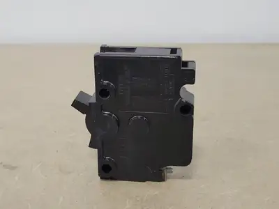 30 Amp, 1 Pole, 120/240 volts Circuit Breaker
