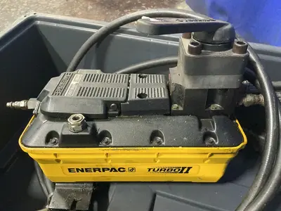 Used ENERPAC _UNKNOWN_ Pumps Ohio US | HGR 24 #1329555