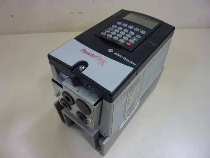 Used ALLEN BRADLEY 20AD3P4A3AYNNNC0 SER A Servo Drives Michigan US | Ideal Machinery #942476
